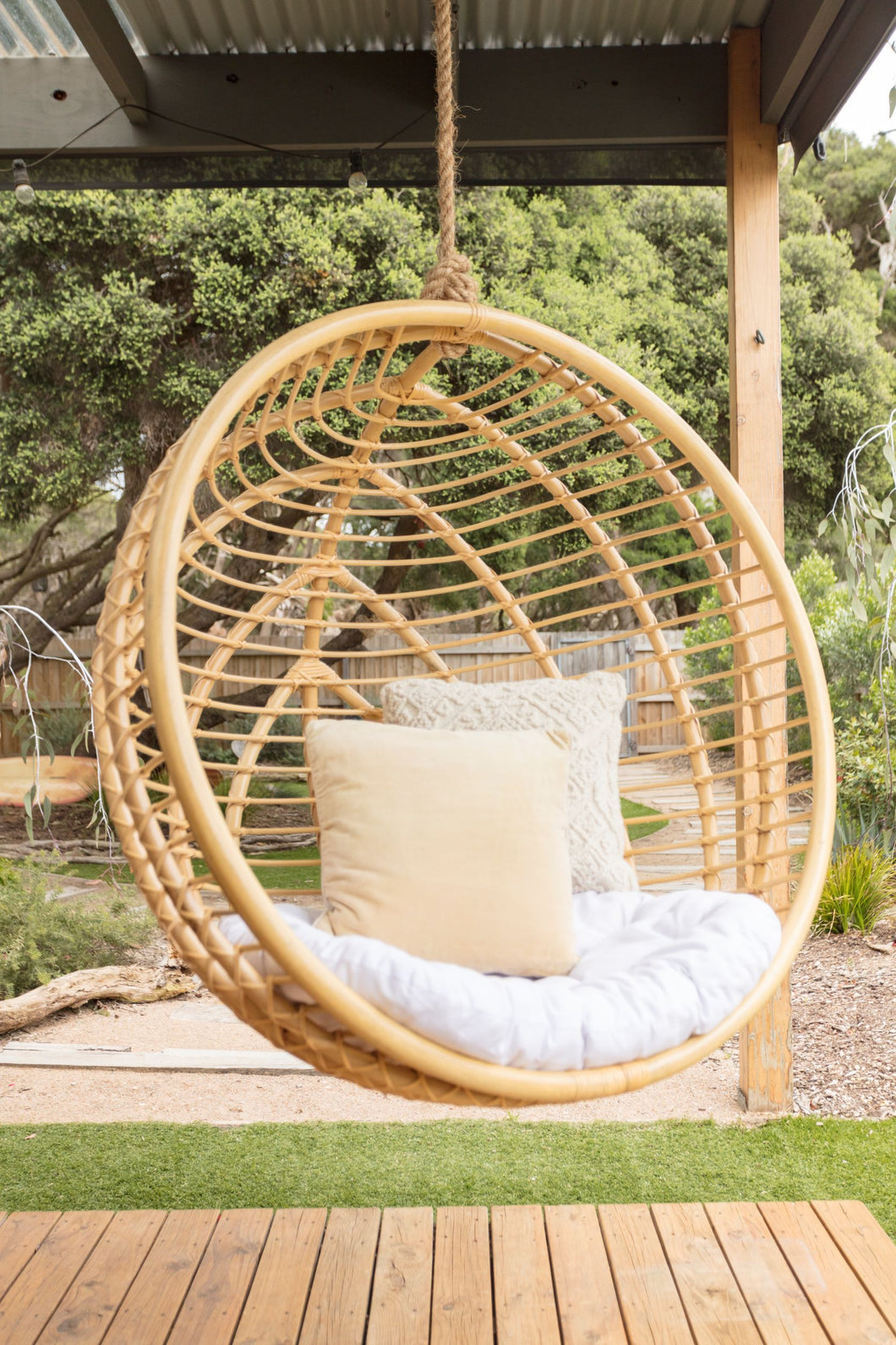 hanging round chair