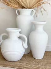 Load image into Gallery viewer, CLARA URN