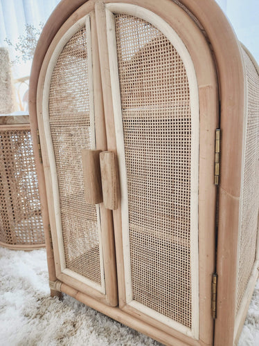 MINI ARCHED CUPBOARD